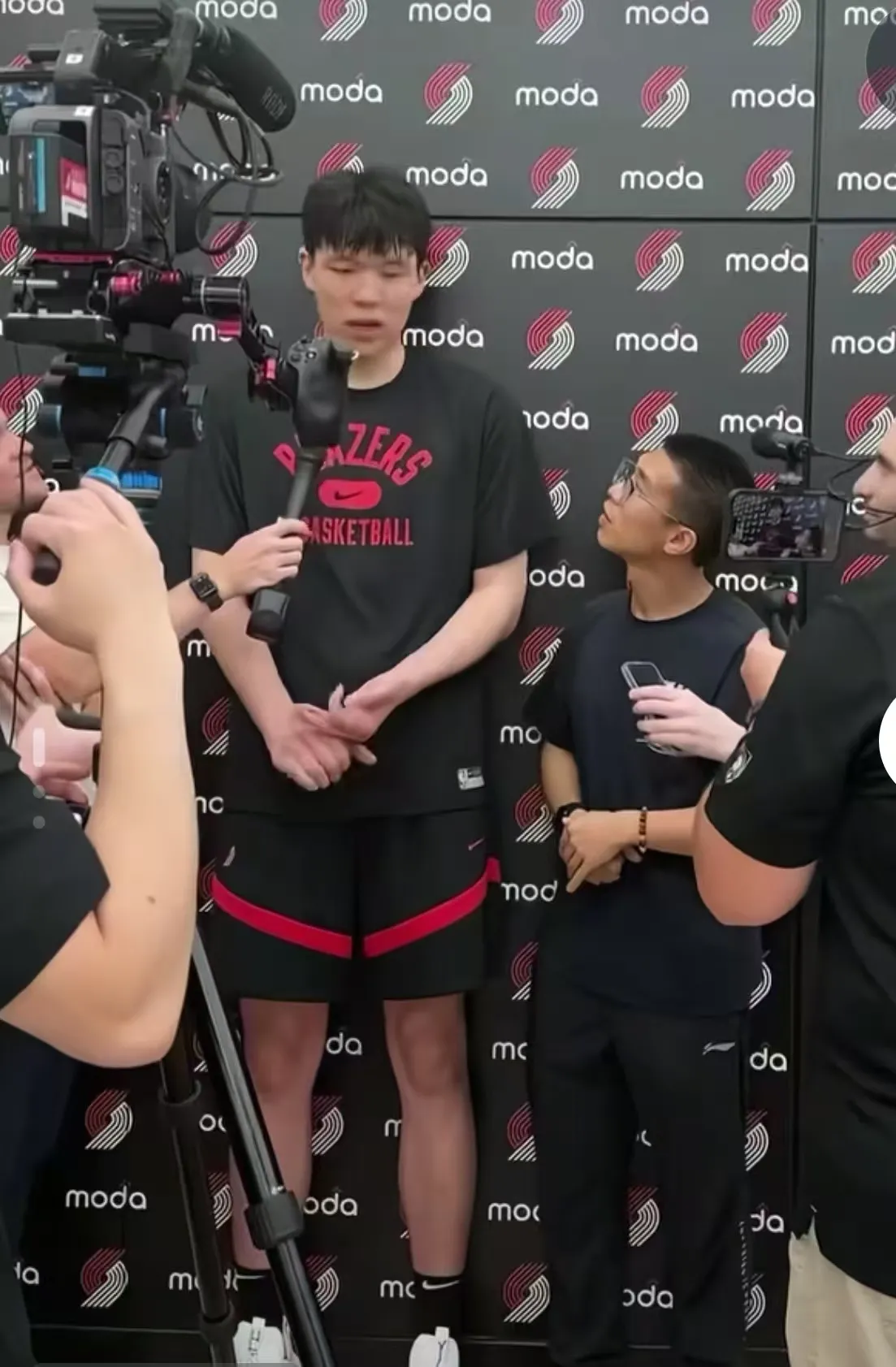 关于深圳男篮防线松动备战荷甲清晨勒沃库森调整名单以备CBA季后赛，这操作让人直呼：今晚纽约尼克斯临场应变的信息