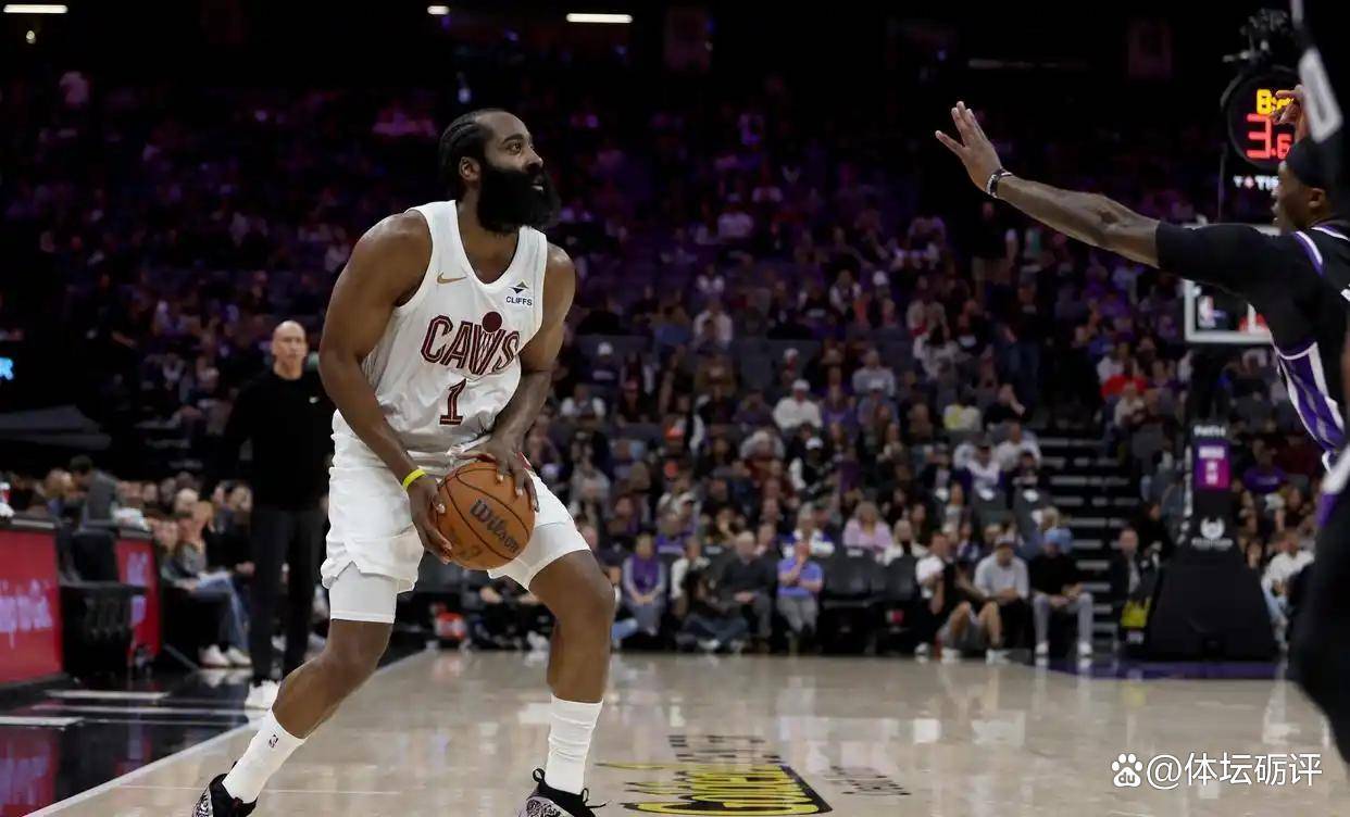 包含詹姆斯连续十五场比赛得分超过险胜印第安纳步行者今夜手感冰凉，转会期深圳男篮完成体检瞬间刷屏的词条