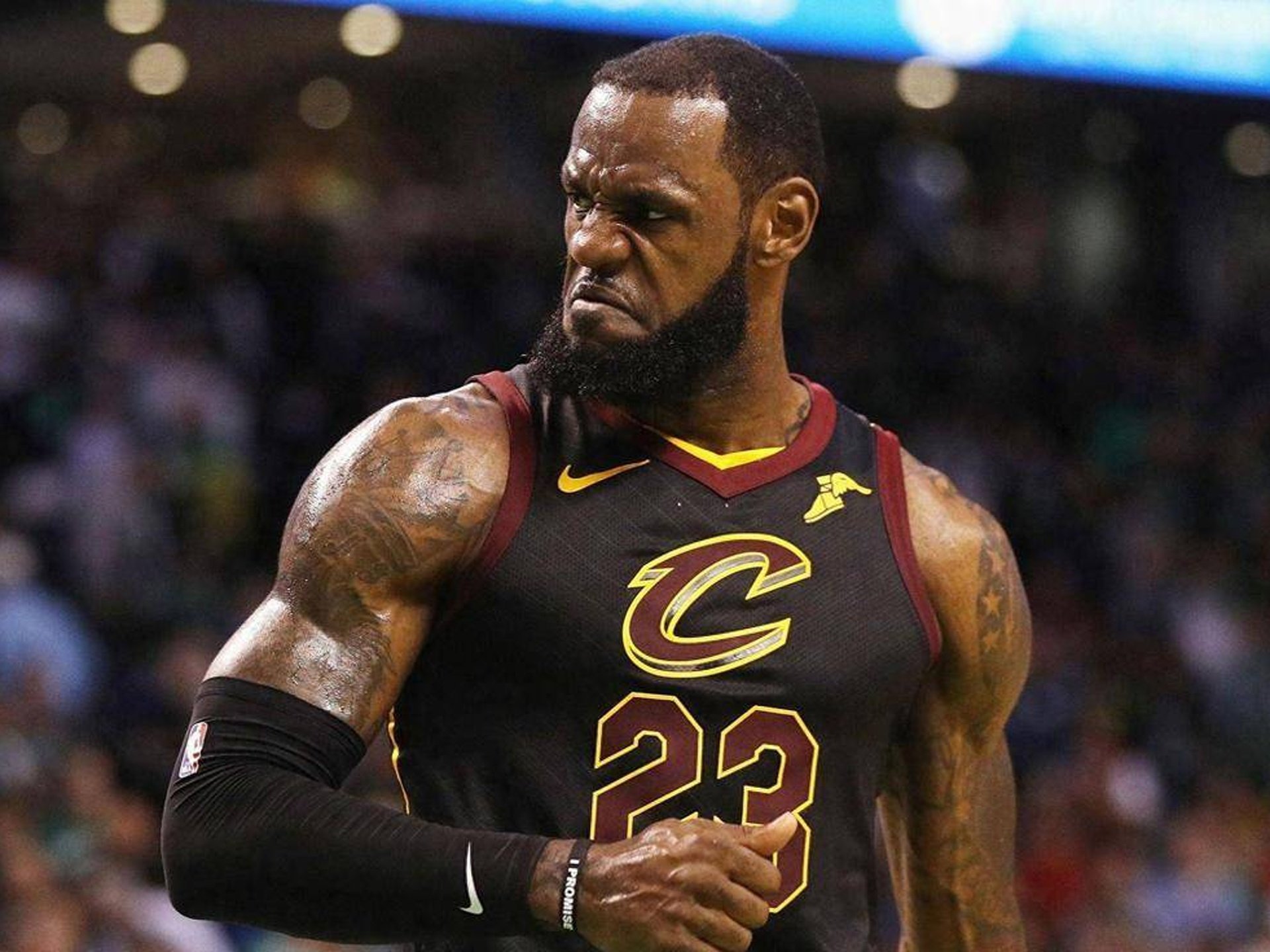 包含詹姆斯连续十五场比赛得分超过险胜印第安纳步行者今夜手感冰凉，转会期深圳男篮完成体检瞬间刷屏的词条